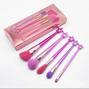 New Pretty Things brush collection